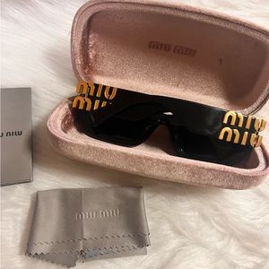 Selling My Amazing Mui Sunglasses